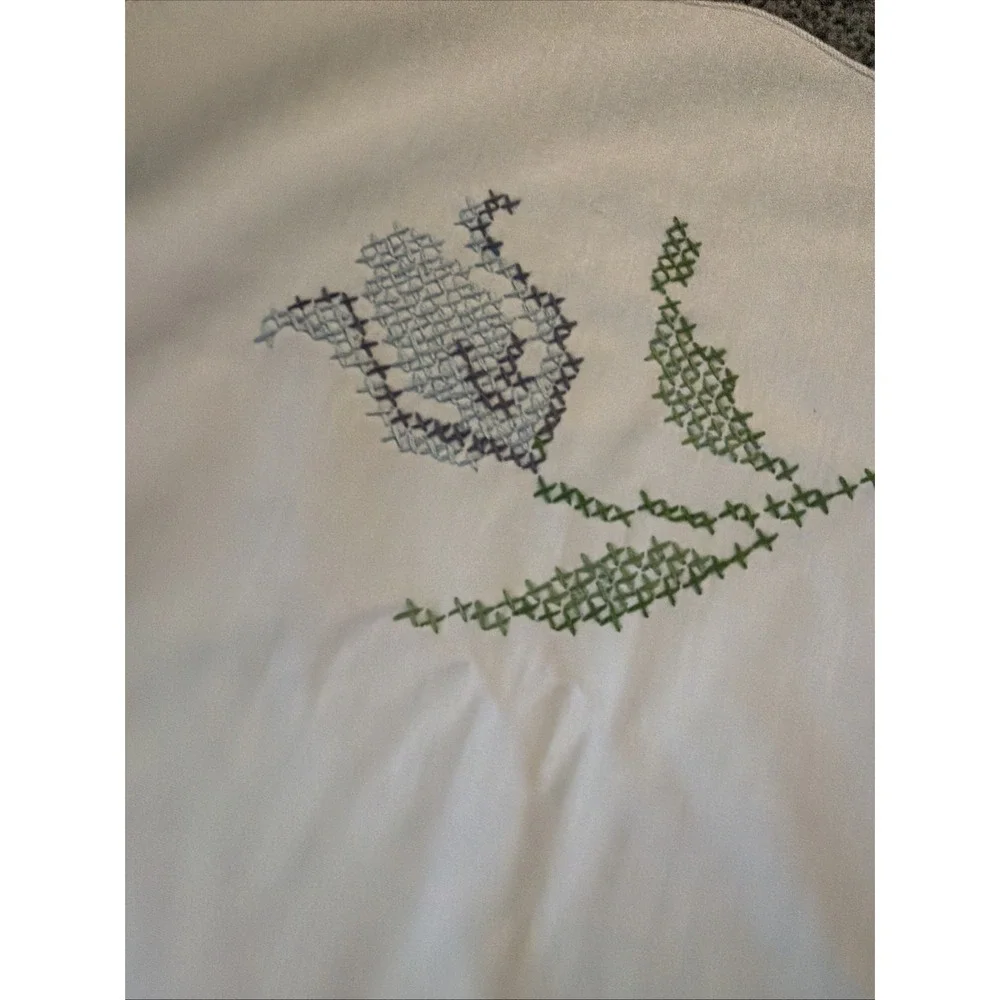 Vintage Tablecloth Hand-Embroidery Floral 50